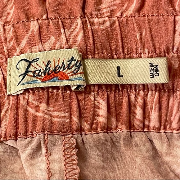 FAHERTY NWOT Sandwashed Silk Pajama Pants in Rose Tropic Trees - Picture 8 of 10